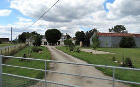 Aux Champs Des Châteaux